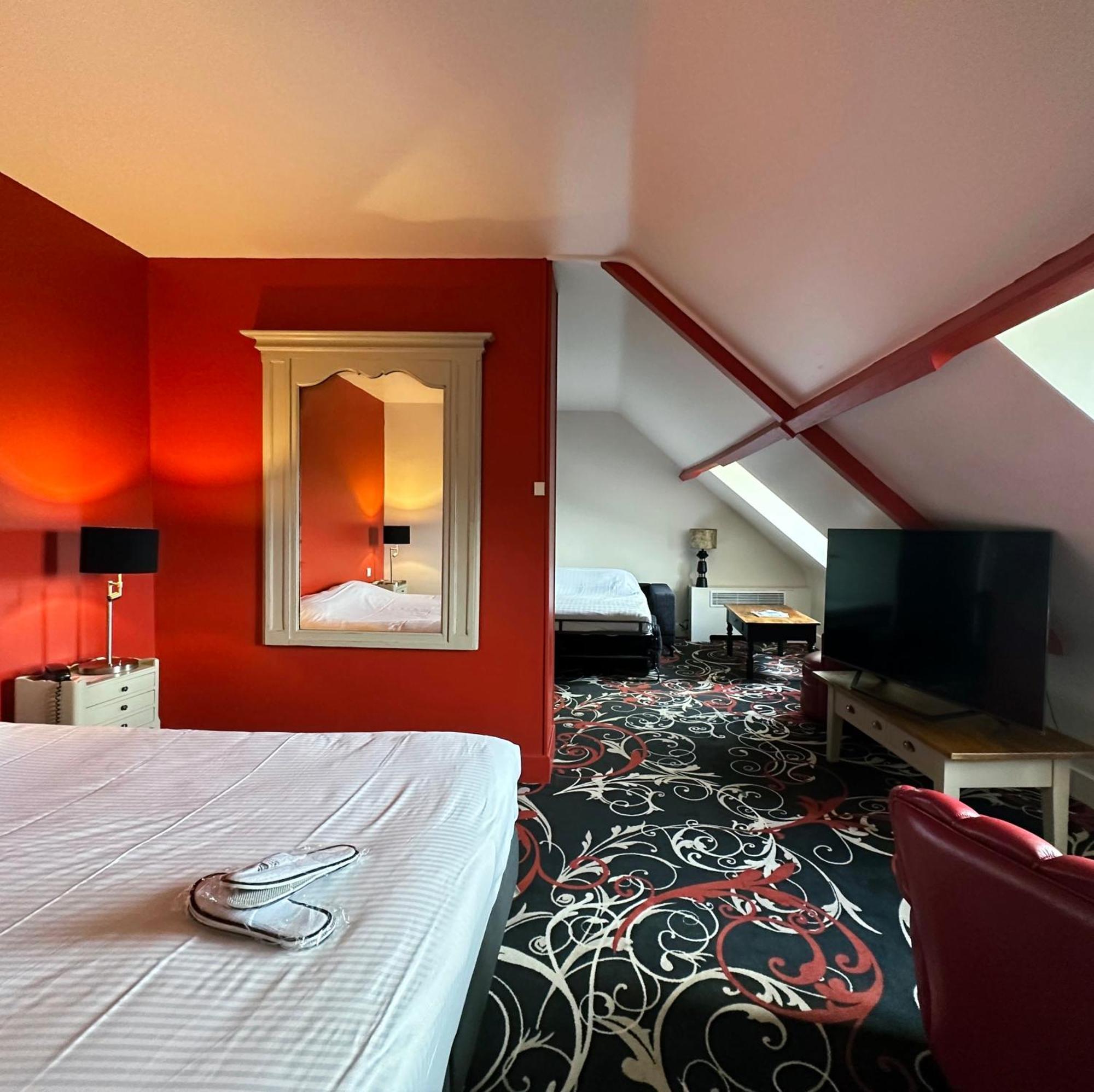 Domaine De La Corniche Hotel Rolleboise Екстериор снимка