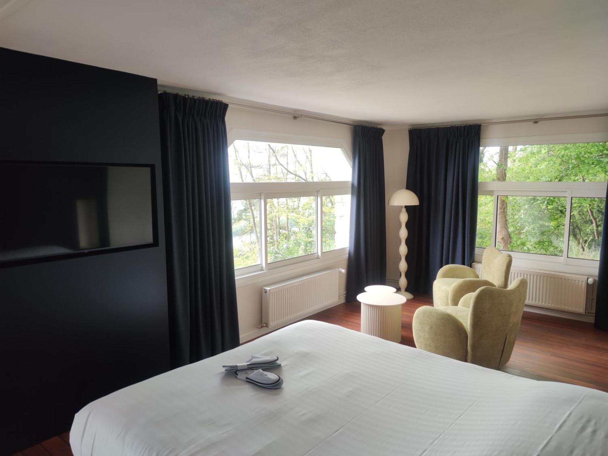 Domaine De La Corniche Hotel Rolleboise Екстериор снимка